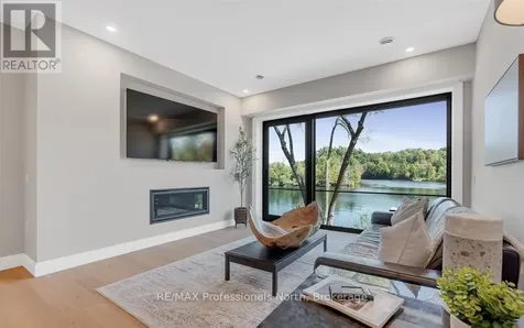 32 Brunel Road Huntsville ON P1H 1P5