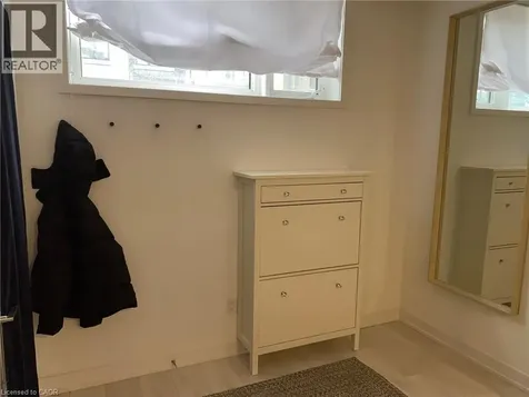 1131 Cooke Boulevard Burlington ON L7T 0C3