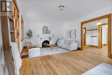 54 Glendale Avenue Ottawa ON K1S 1W4
