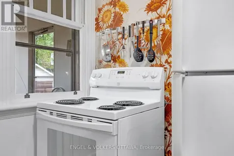 54 Glendale Avenue Ottawa ON K1S 1W4
