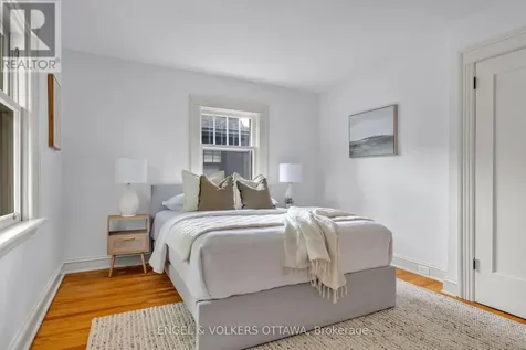 54 Glendale Avenue Ottawa ON K1S 1W4