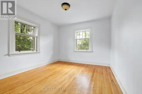 54 Glendale Avenue Ottawa ON K1S 1W4