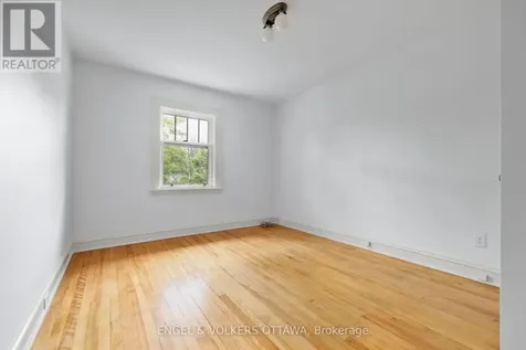 54 Glendale Avenue Ottawa ON K1S 1W4