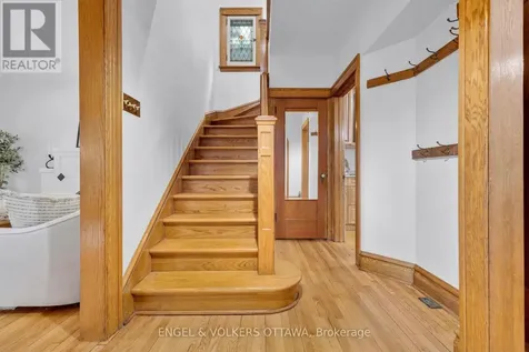 54 Glendale Avenue Ottawa ON K1S 1W4