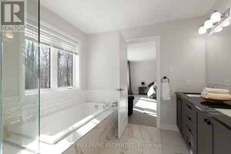 820 Mercier Crescent Ottawa ON K1W 0N6