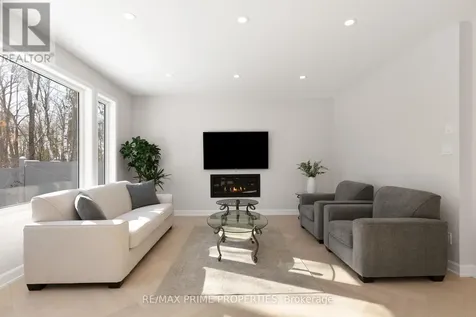 820 Mercier Crescent Ottawa ON K1W 0N6