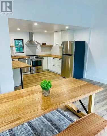 3934 Alcina Avenue Innisfil ON L9S 2M4