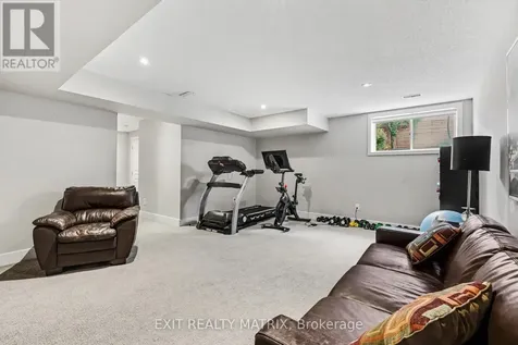74 Nutting Crescent Ottawa ON K4M 0C3
