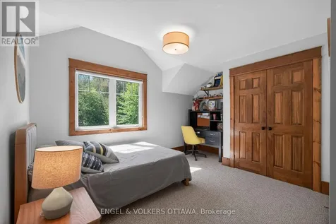 328 Silent Wood Grove Ottawa ON K0A 1L0