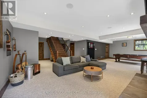 328 Silent Wood Grove Ottawa ON K0A 1L0