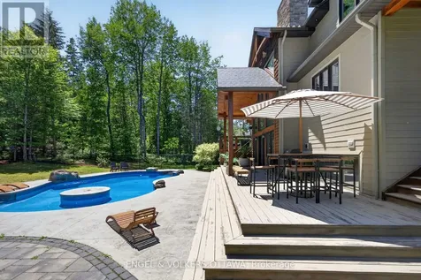 328 Silent Wood Grove Ottawa ON K0A 1L0