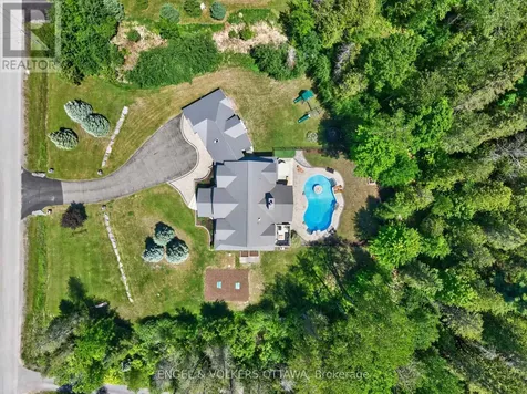328 Silent Wood Grove Ottawa ON K0A 1L0
