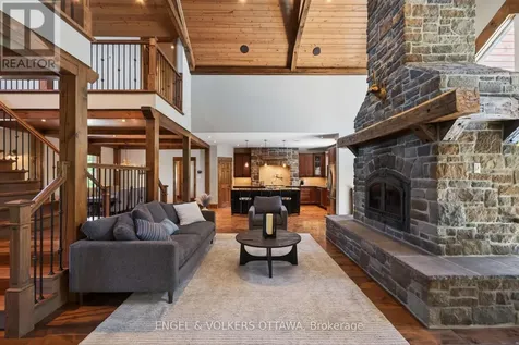 328 Silent Wood Grove Ottawa ON K0A 1L0