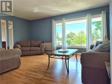 51 Kathryn Crescent North Bay ON P1B 8P5