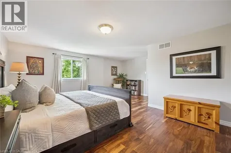 491 Sandbanks Crescent Waterloo ON N2V 2J3
