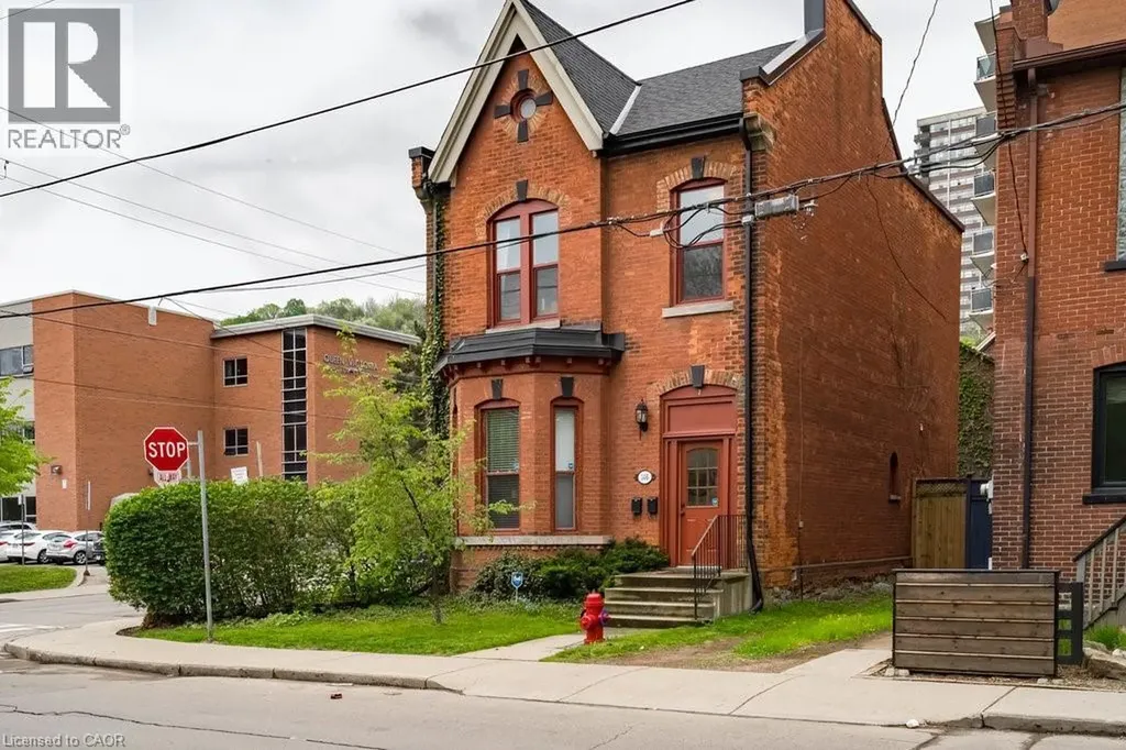 146 Forest Avenue Hamilton ON L8N 1X5