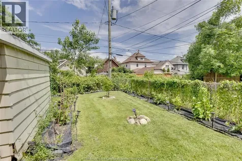 1108 Assumption Street Windsor ON N9A 3C4