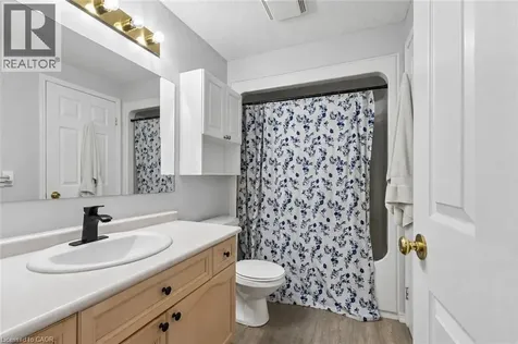 72 Chesterton Lane Guelph ON N1E 7A6