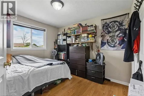 72 Chesterton Lane Guelph ON N1E 7A6
