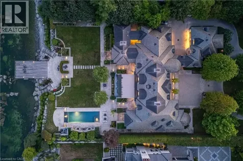 2054 Lakeshore Road East Oakville ON L6J 1M3