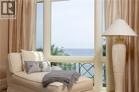2054 Lakeshore Road East Oakville ON L6J 1M3