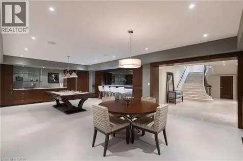 2054 Lakeshore Road East Oakville ON L6J 1M3