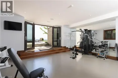 2054 Lakeshore Road East Oakville ON L6J 1M3