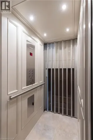 2054 Lakeshore Road East Oakville ON L6J 1M3