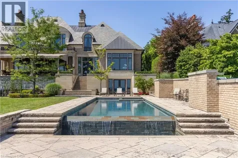 2054 Lakeshore Road East Oakville ON L6J 1M3