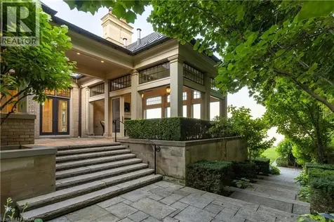 2054 Lakeshore Road East Oakville ON L6J 1M3