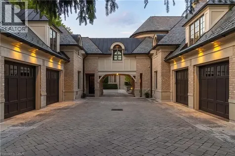 2054 Lakeshore Road East Oakville ON L6J 1M3