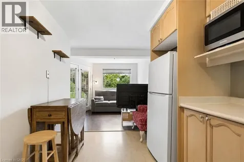 72 Chesterton Lane Guelph ON N1E 7A6