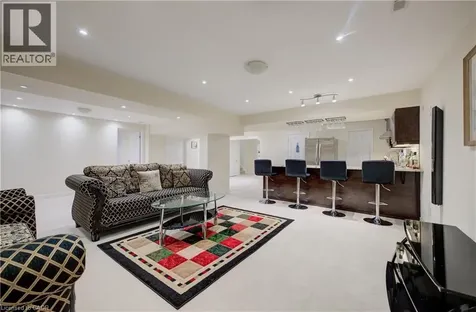 356 Robert Ferrie Drive Kitchener ON N2P 2Y6