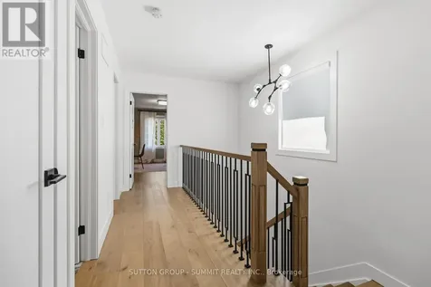 2111 Westmount Drive Oakville (wm Westmount) ON L6M 3P3