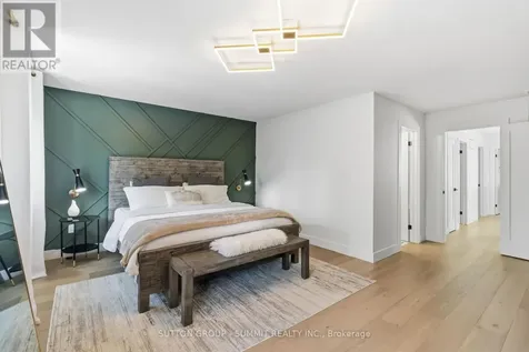 2111 Westmount Drive Oakville (wm Westmount) ON L6M 3P3