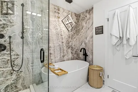 2111 Westmount Drive Oakville (wm Westmount) ON L6M 3P3