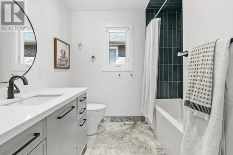 2111 Westmount Drive Oakville (wm Westmount) ON L6M 3P3