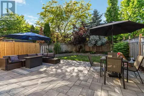 2111 Westmount Drive Oakville (wm Westmount) ON L6M 3P3
