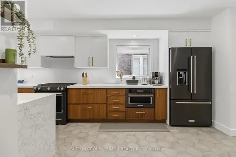 2111 Westmount Drive Oakville (wm Westmount) ON L6M 3P3