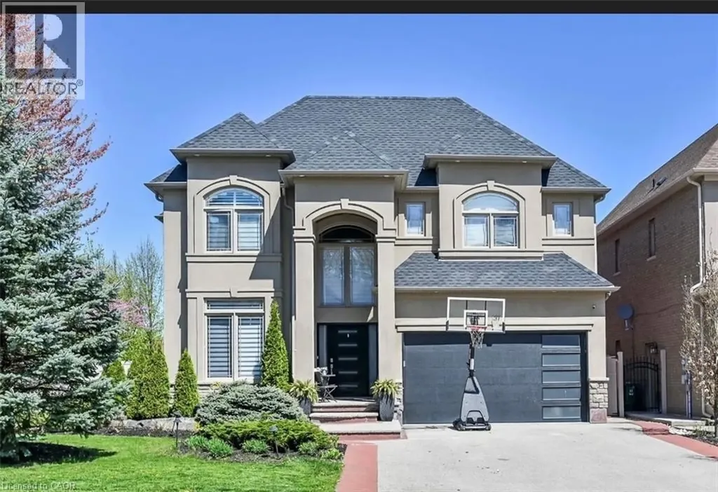 137 Diiorio Circle Ancaster ON L9K 1T3