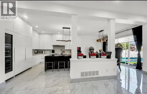 137 Diiorio Circle Ancaster ON L9K 1T3