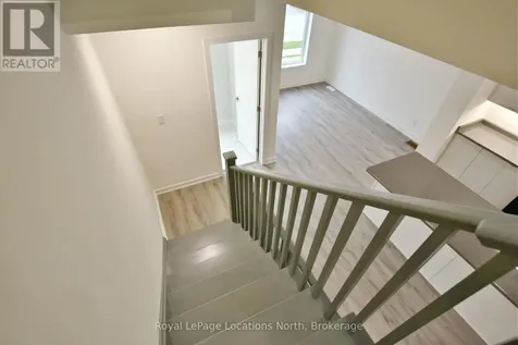 35 Dawson Drive Collingwood ON L9Y 2L8