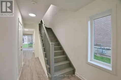 35 Dawson Drive Collingwood ON L9Y 2L8