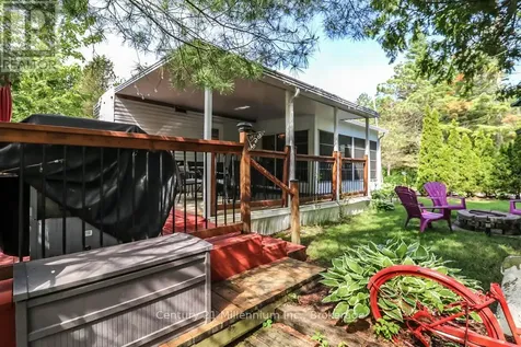85 Theme Park Drive Wasaga Beach ON L9Z 1X7