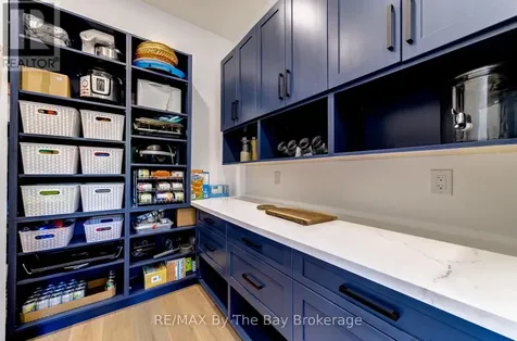 95 Spruce Street Tiny ON L0L 1P1