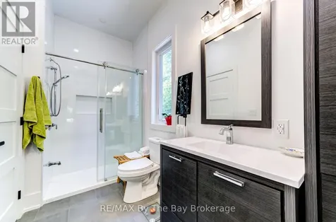 95 Spruce Street Tiny ON L0L 1P1