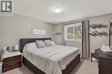 1067 Bel Aire Drive Sarnia ON N7S 3H4