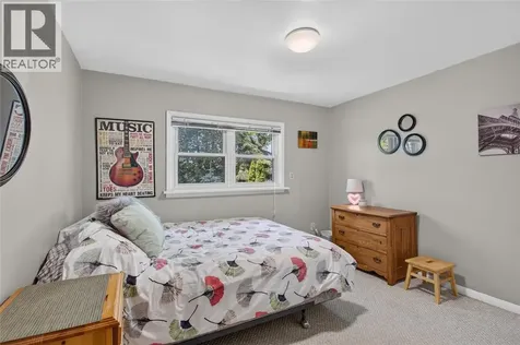 1067 Bel Aire Drive Sarnia ON N7S 3H4