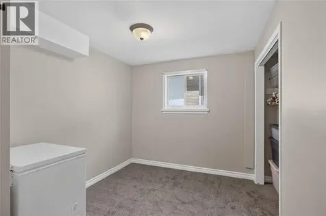 1067 Bel Aire Drive Sarnia ON N7S 3H4