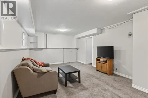 1067 Bel Aire Drive Sarnia ON N7S 3H4